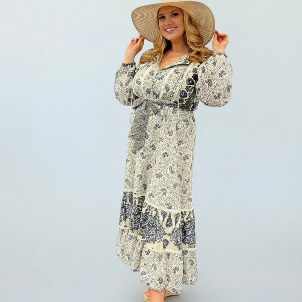 ALovesA Paisley Tiered Maxi Dress - L